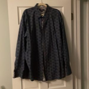 Claiborne stretch men’s shirt, never worn without tags
